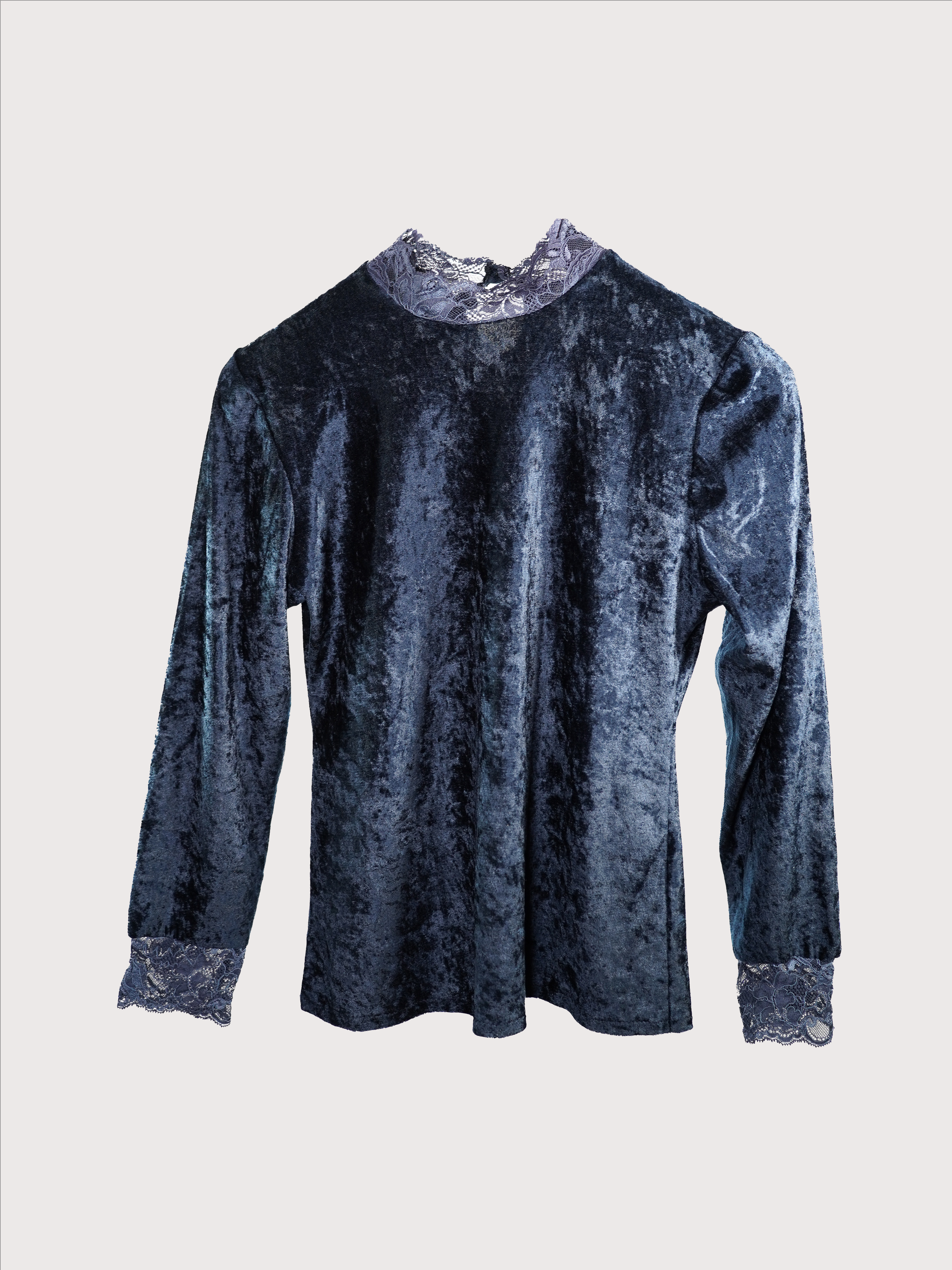 Le top en velours bleu