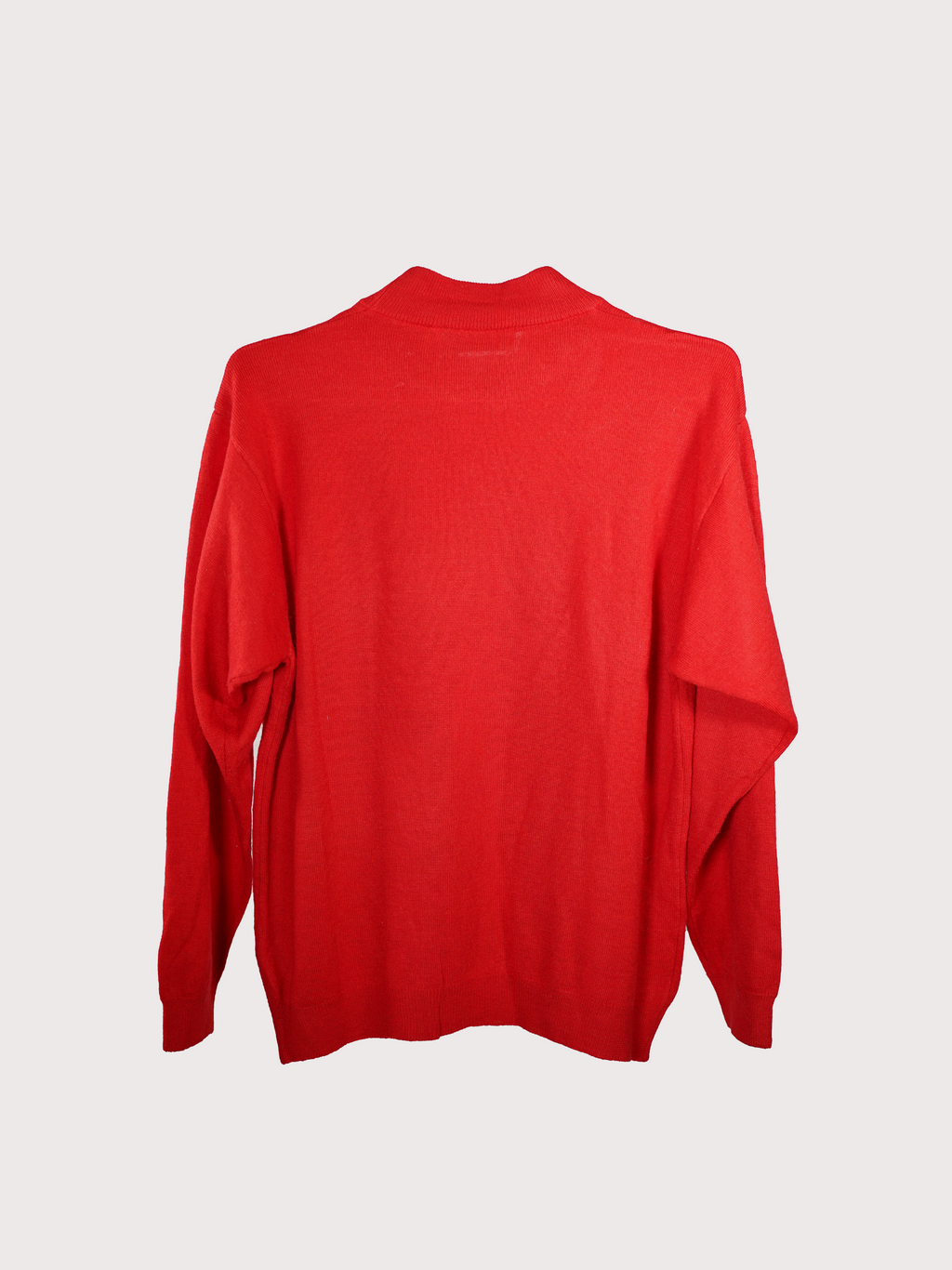 Le pull rouge imprimé