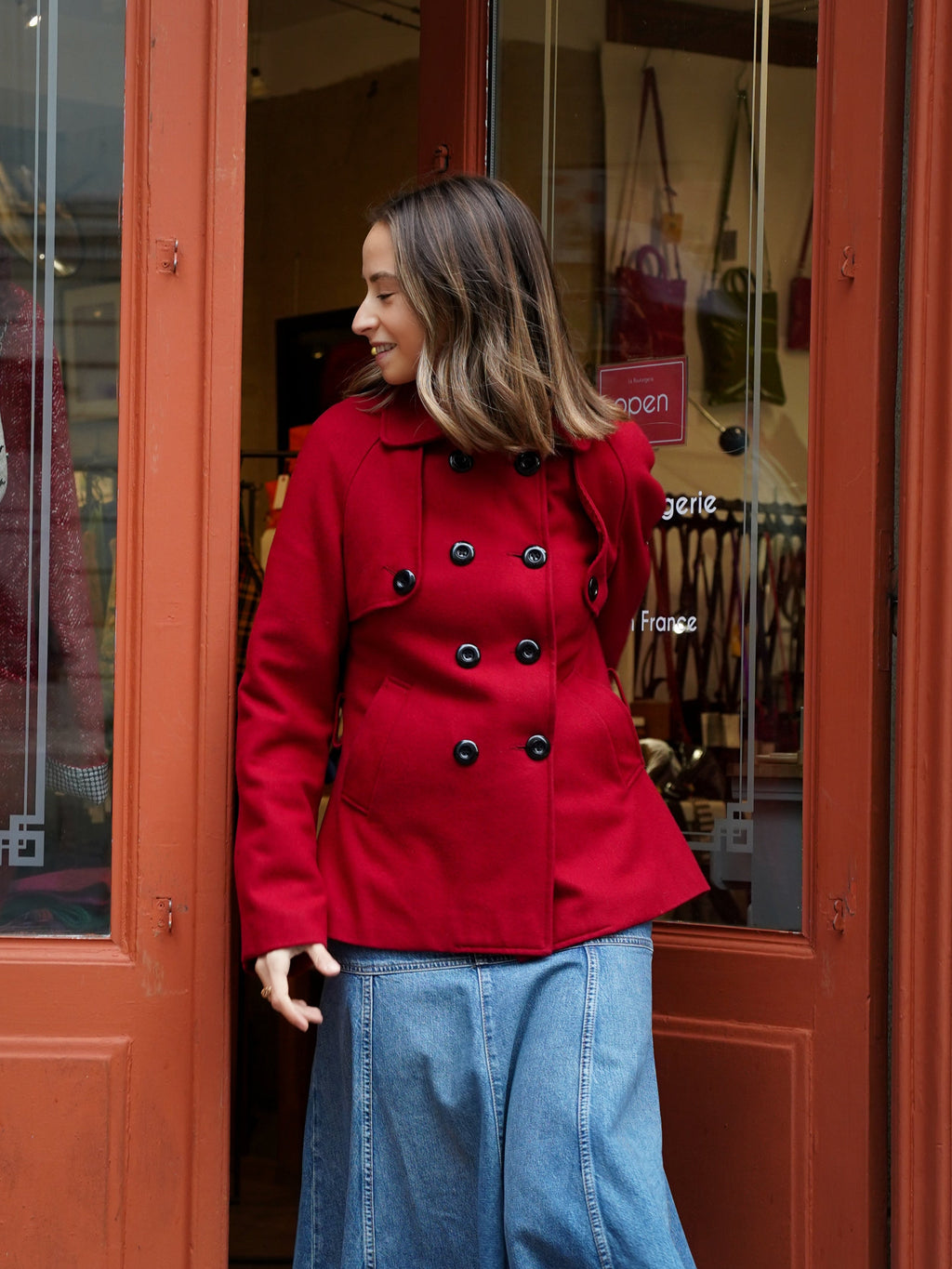 Le manteau rouge