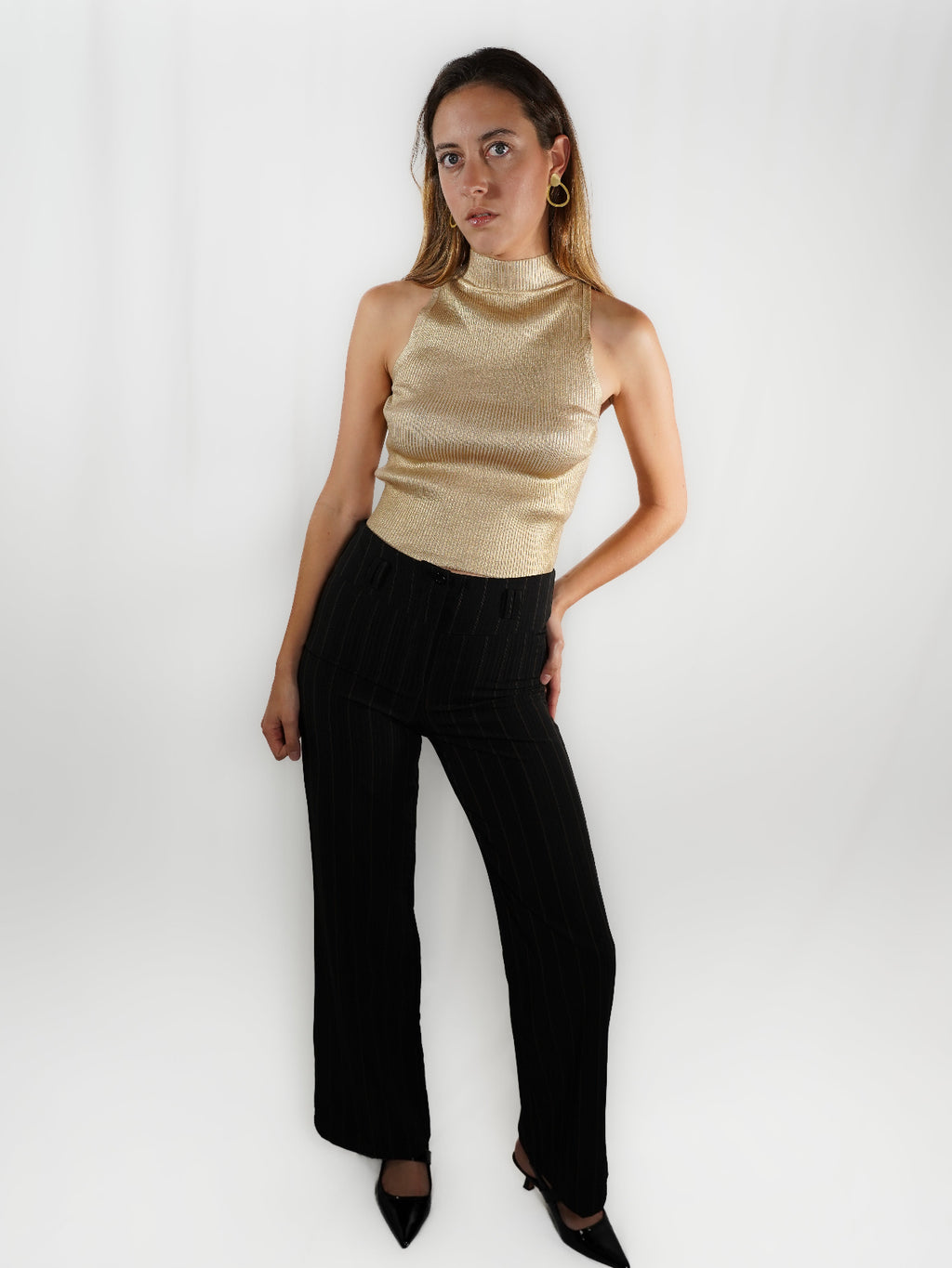 Le pantalon à rayures marron